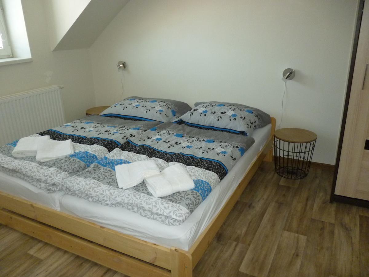 Apartman Relax-Chatka A Apartman Мікулов Екстер'єр фото