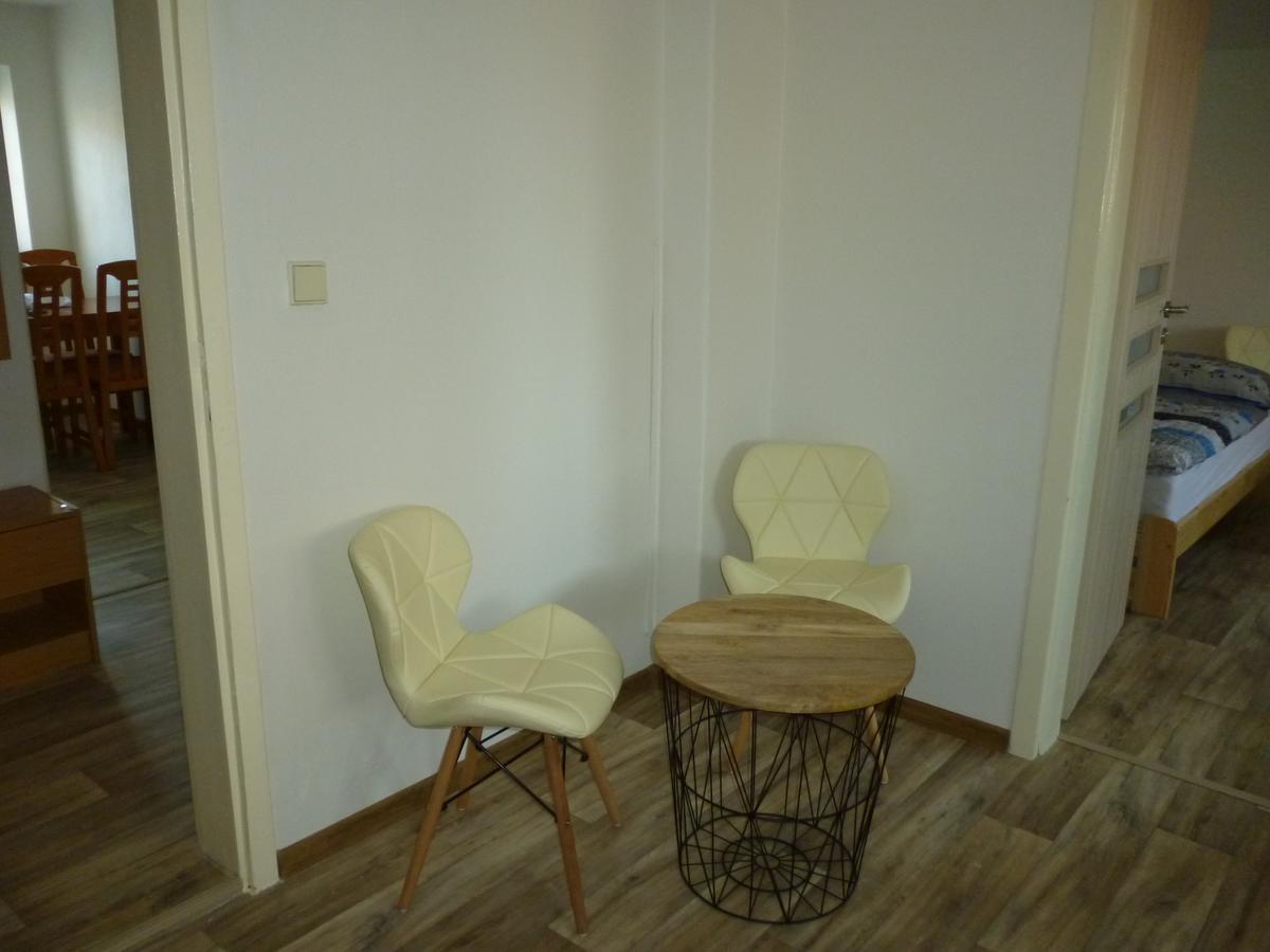 Apartman Relax-Chatka A Apartman Мікулов Екстер'єр фото
